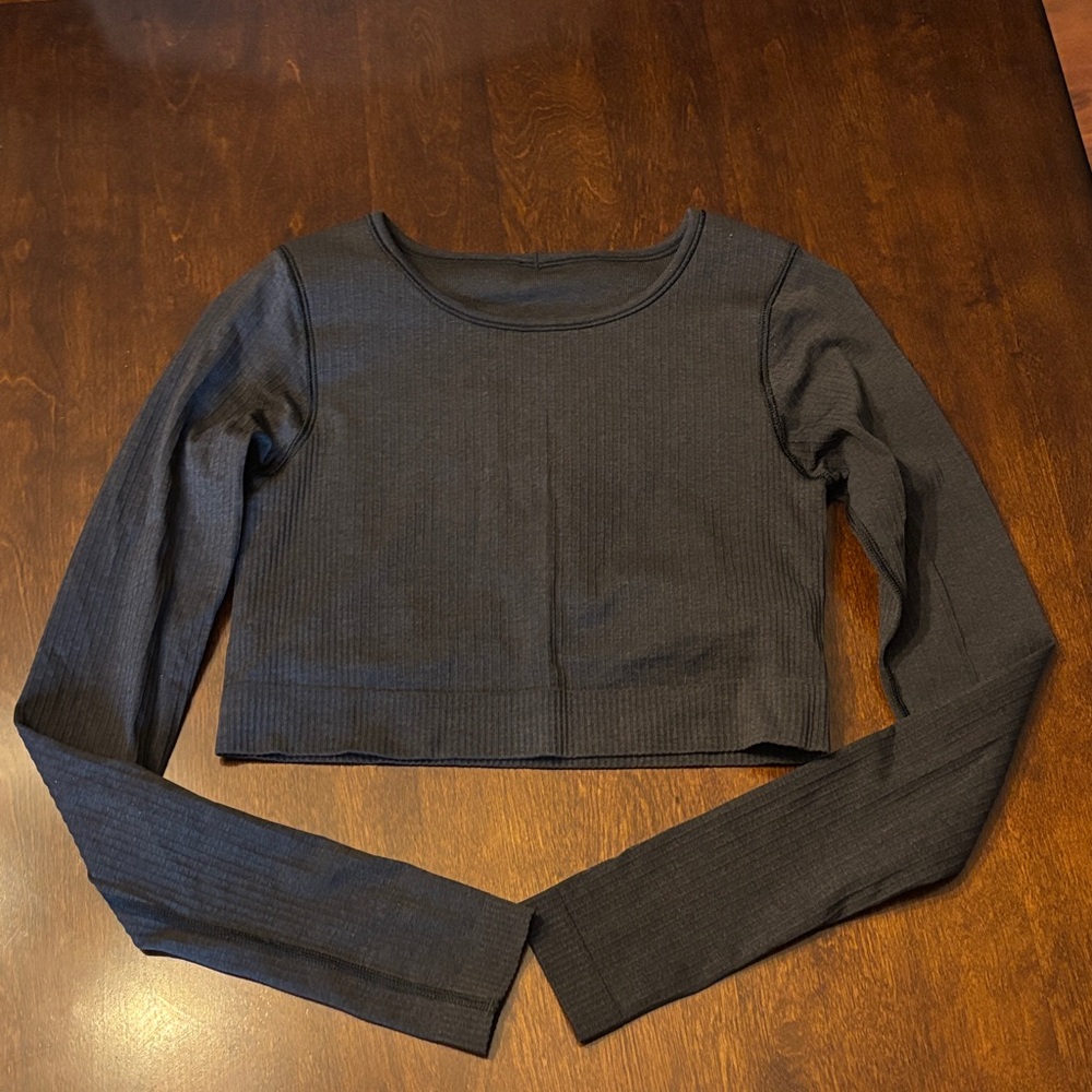 Lululemon Black Long Sleeve Crop Top